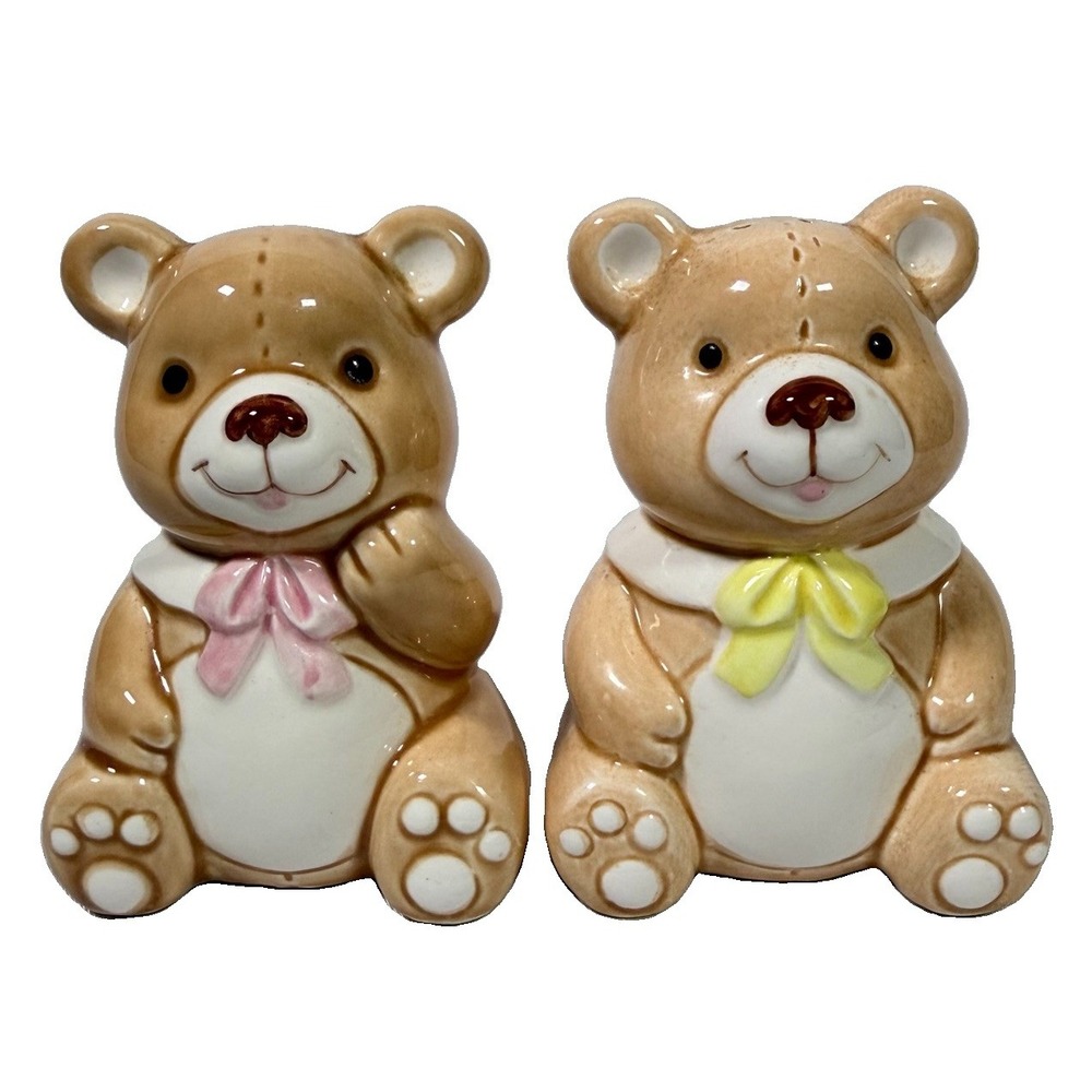 Vintage Lefton Ceramic Teddy Bear Salt Pepper Shakers 1984 Hand Painted Bows Set